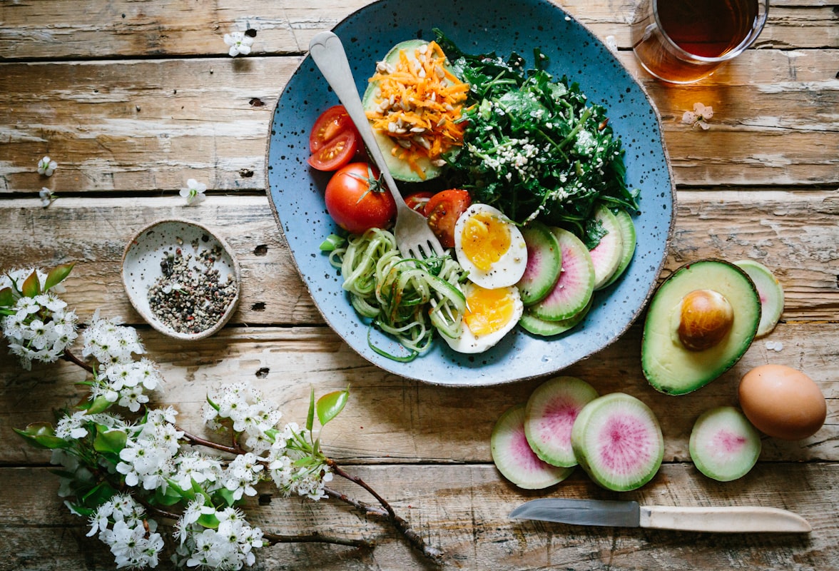 Healthy breakfast bowl with grains and berries